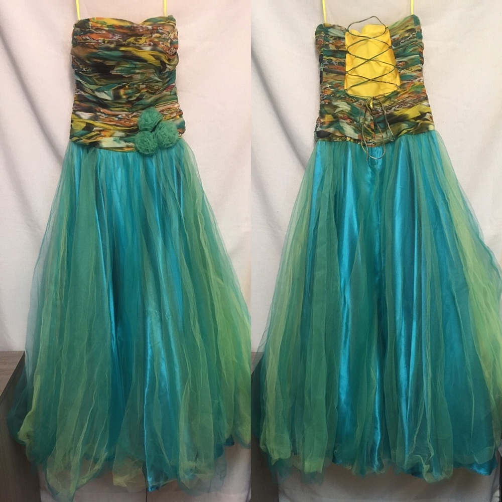 Faviana Couture Print Chiffon/Tulle Ball Gown - Picture 3 of 7